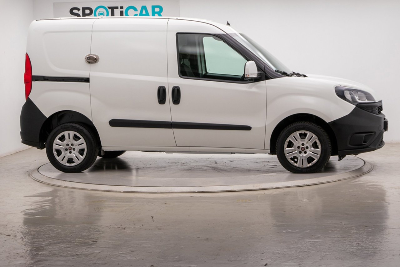 Exterior de Fiat Doblo Cargo